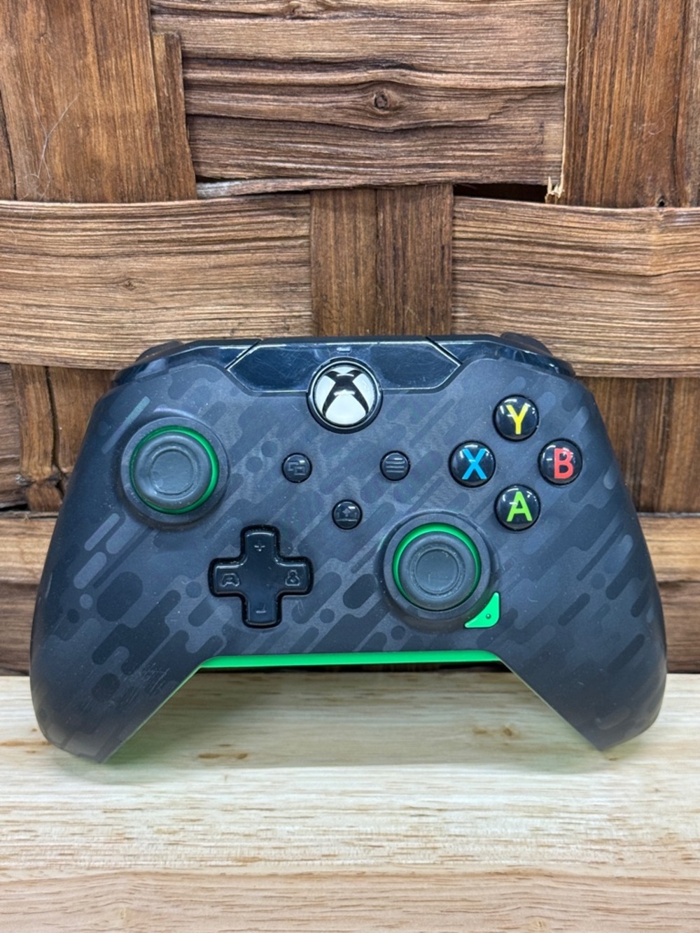 XBOX PDP Wired Controller 049-012 - Black & Green